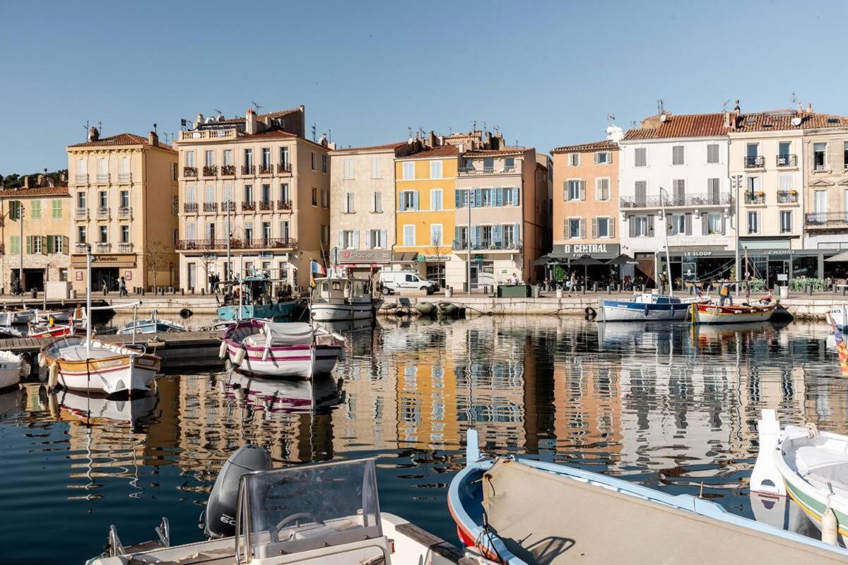 Romantique Baignoire Xxl Double Port Vieux Appartement La Ciotat