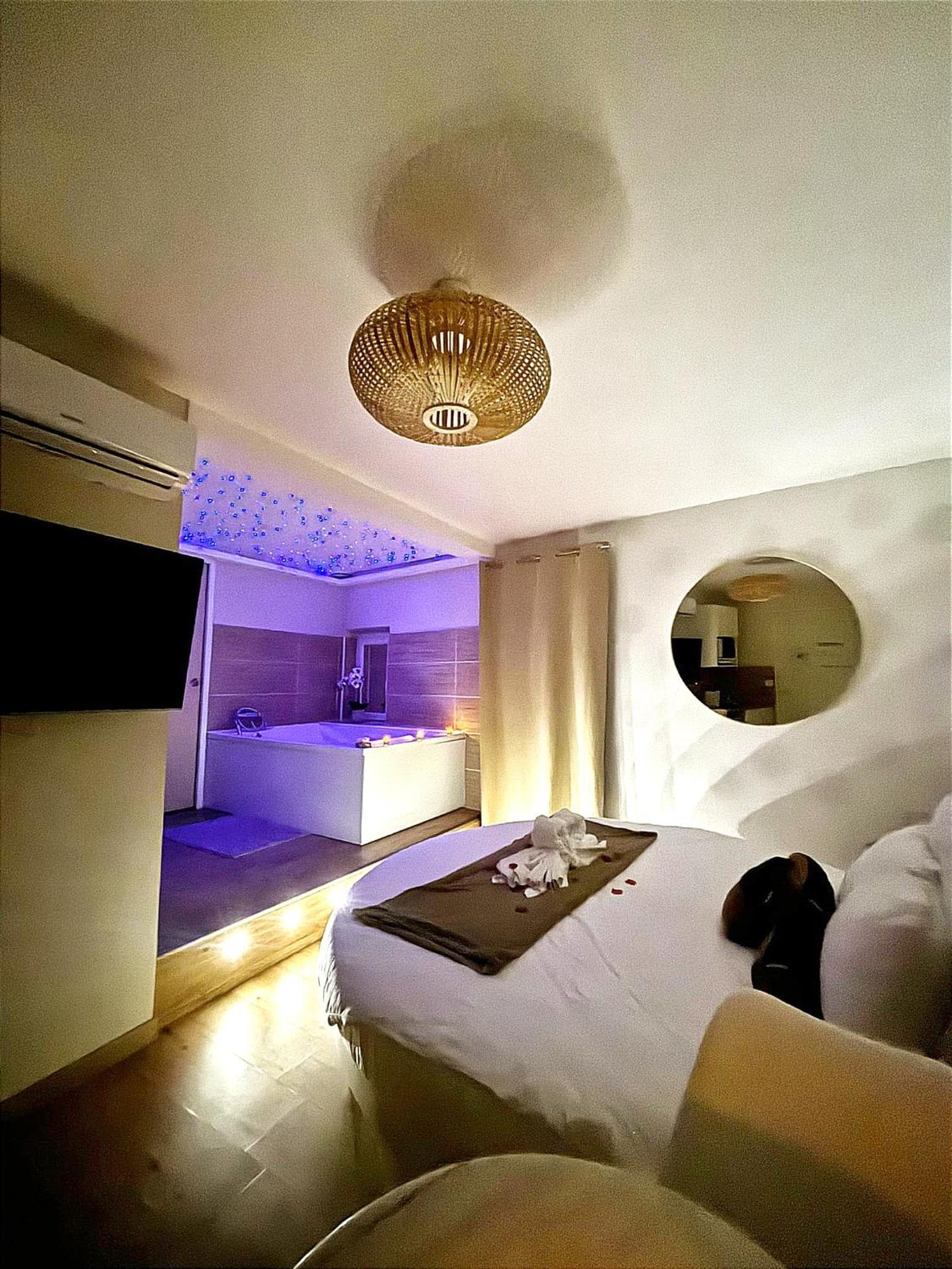 Baignoire Double Centre Port Apartment *